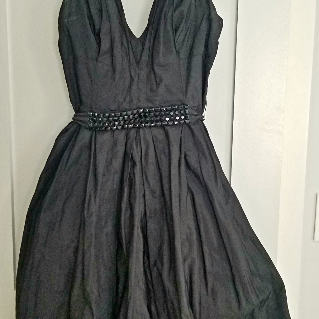 Cocktail Or Black Tie Dres Deep V Neck Front & Bac
